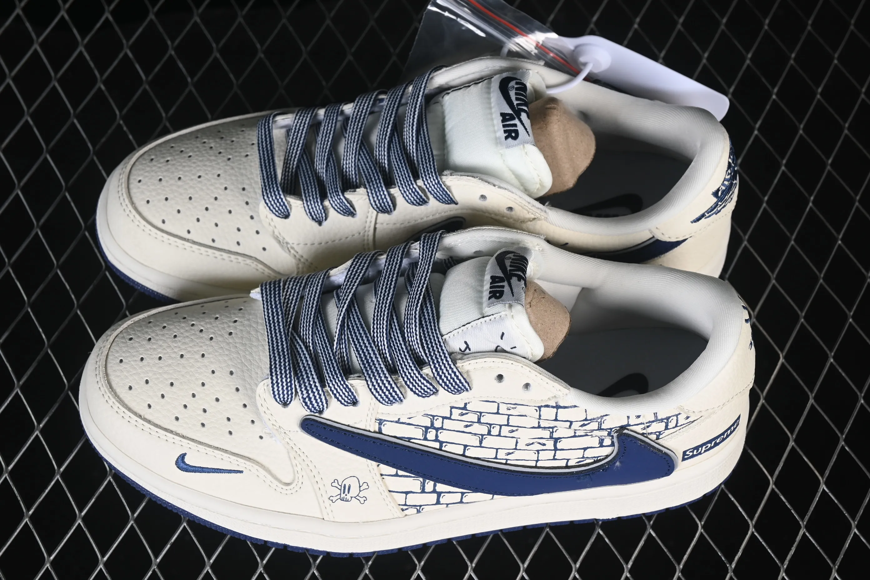 All categories Air Jordan Jordan series basketball shoes Air Jordan 1 Low high-end customized low-top sneakers Air Jordan 1 Low AJ1 Joe 1 joint midnight blue high-end customized low-top retro basketball shoes LD2028-067